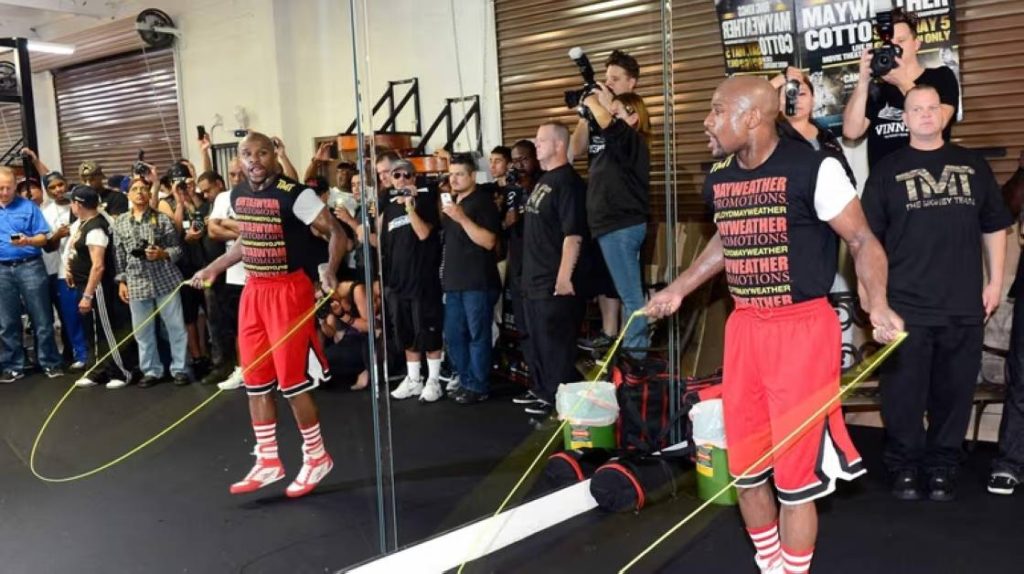 Floyd-Mayweather-corde-a-sauter